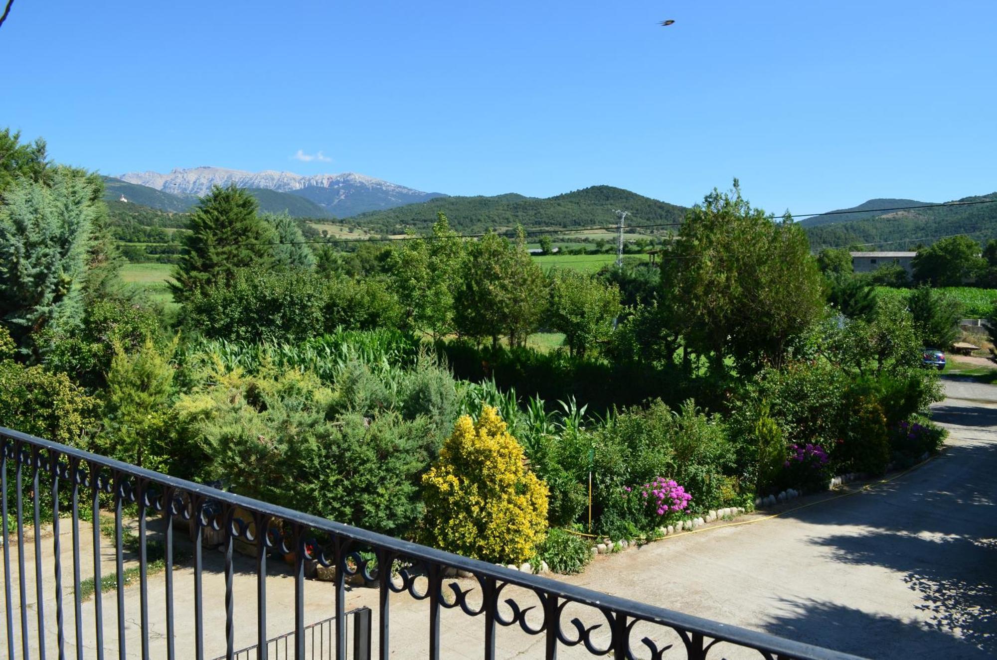 Casa Rural La Vall Del Cadi 라 세우 두르헬 외부 사진